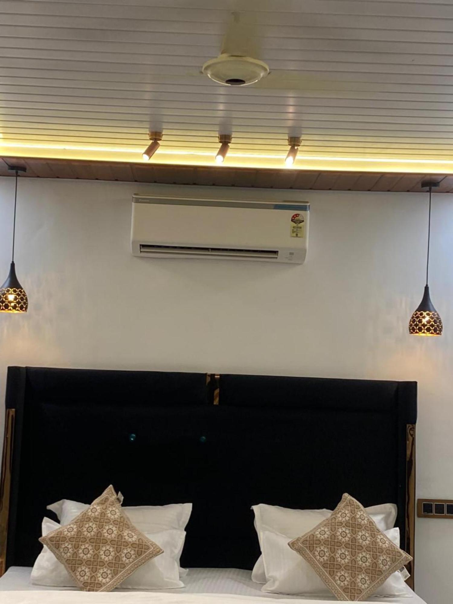 The Charming Nights Hotel Bãi biển Bãi biển Palolem Ngoại thất bức ảnh