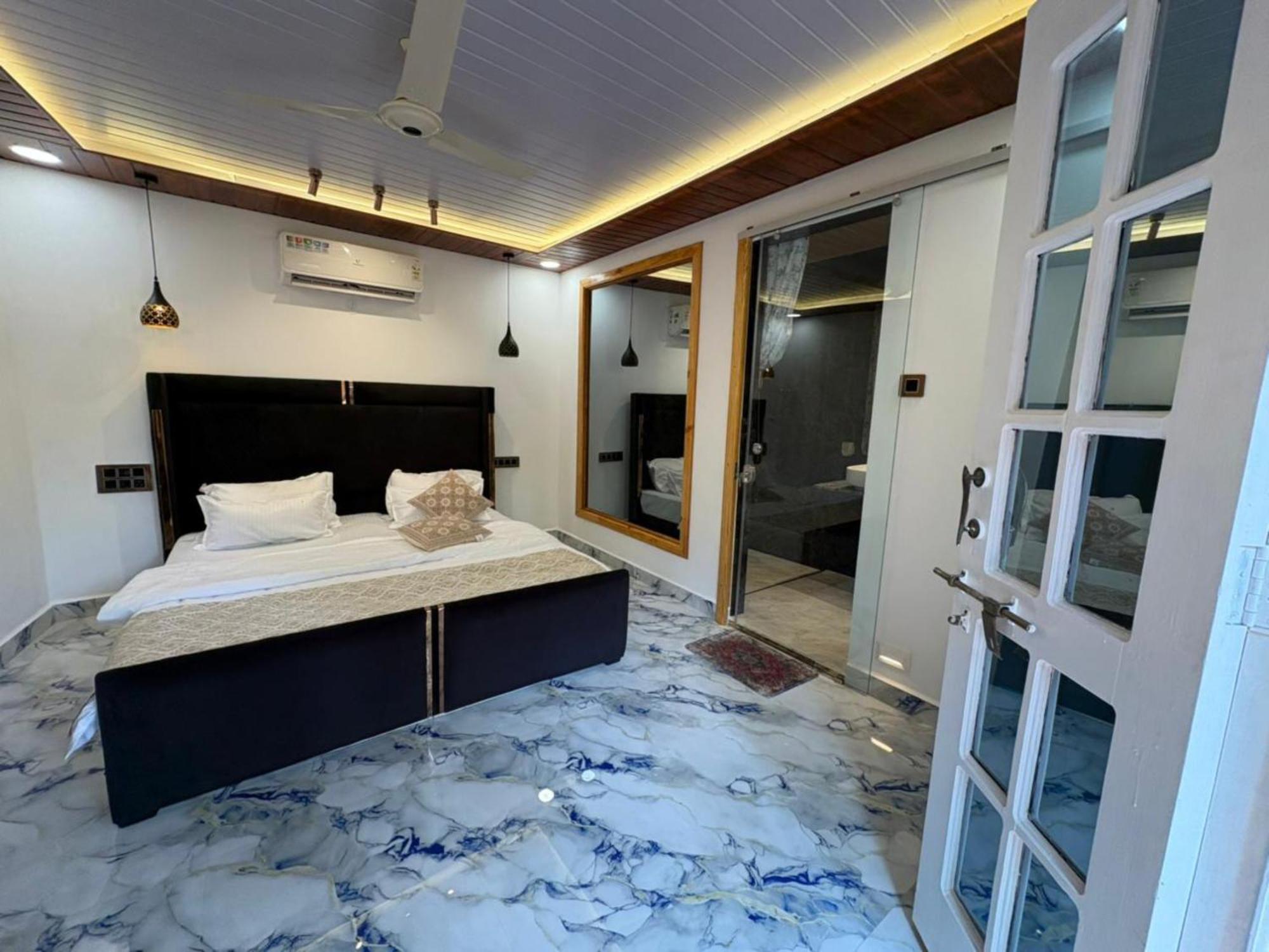 The Charming Nights Hotel Bãi biển Bãi biển Palolem Ngoại thất bức ảnh