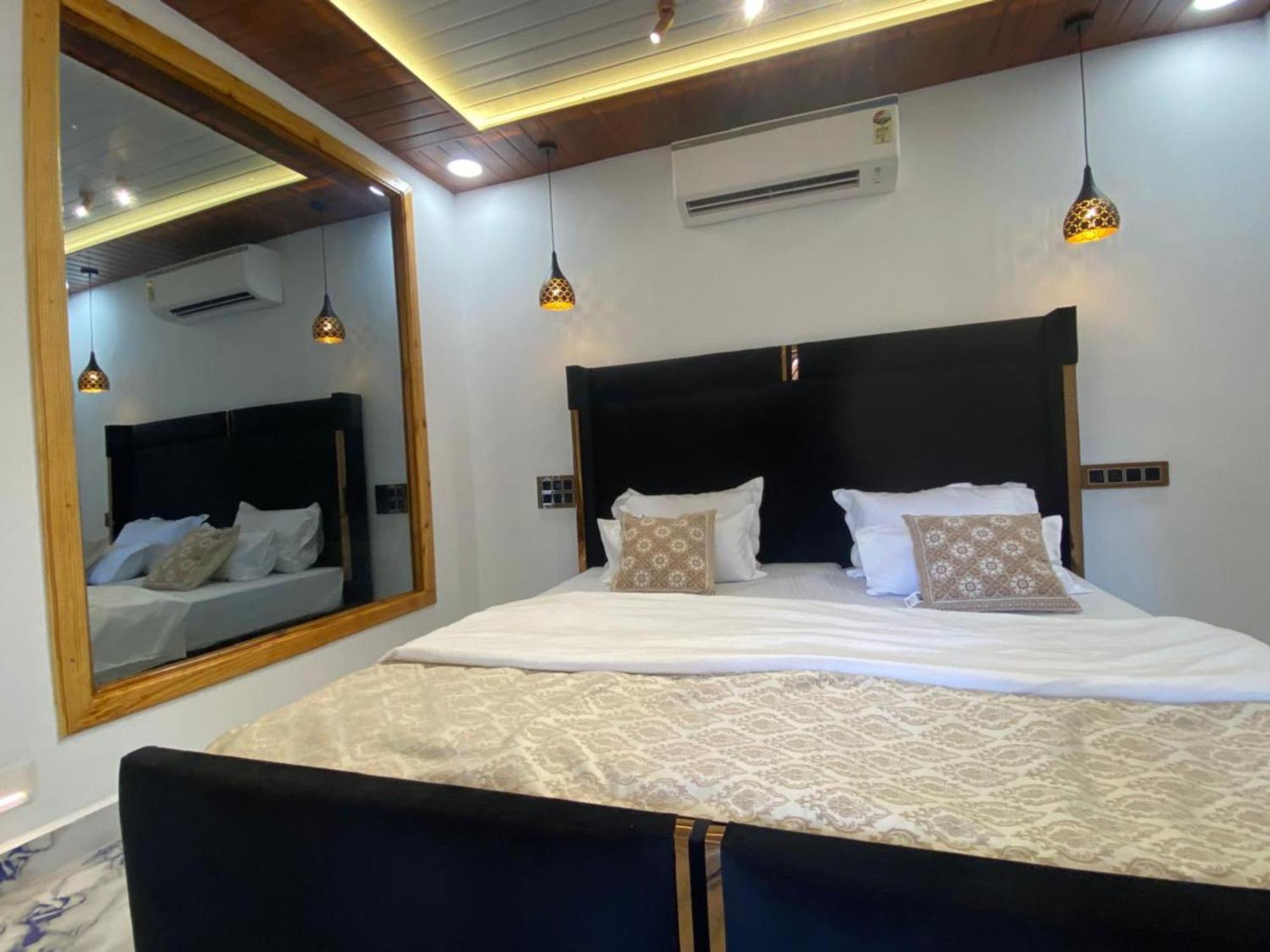 The Charming Nights Hotel Bãi biển Bãi biển Palolem Ngoại thất bức ảnh